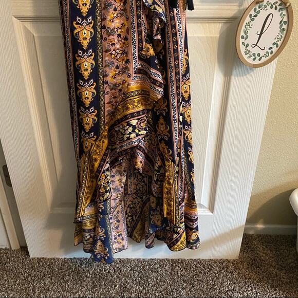 NWT Hint of Blush Asymmetrical Wrap Maxi Dress Size Small - Picture 4 of 16